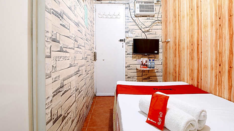 RedDoorz near OWWA Pasay