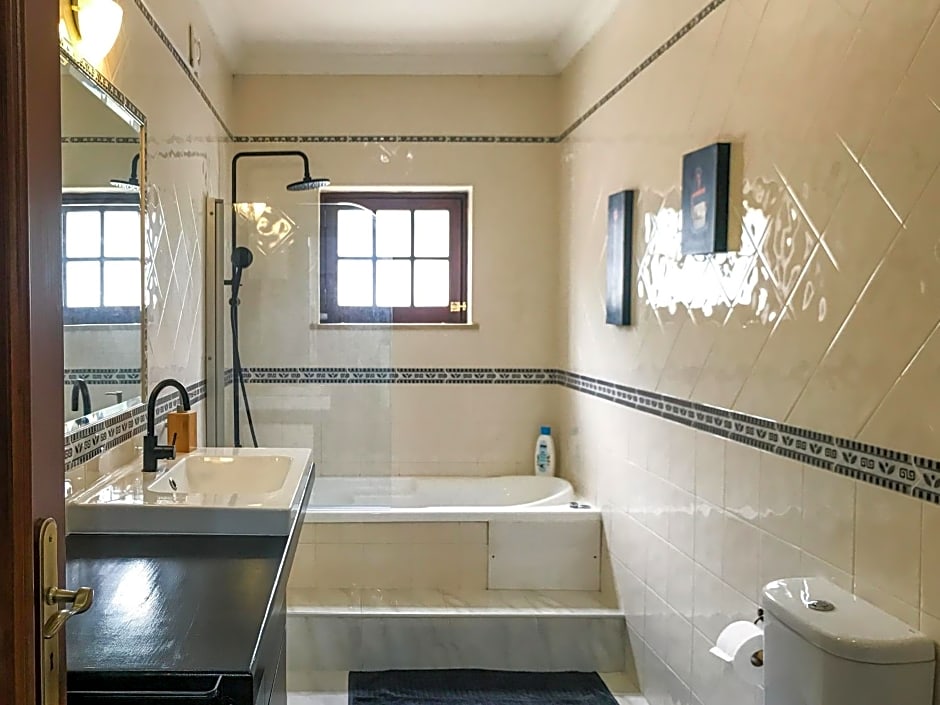 The Far End Surf House - Surf & Yoga Holidays