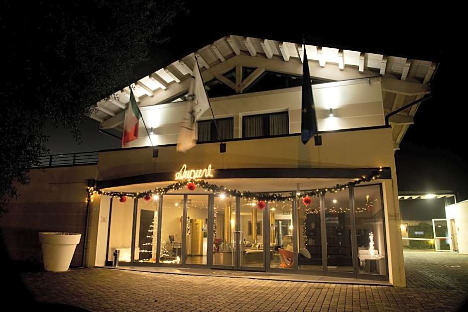 OneMhotel