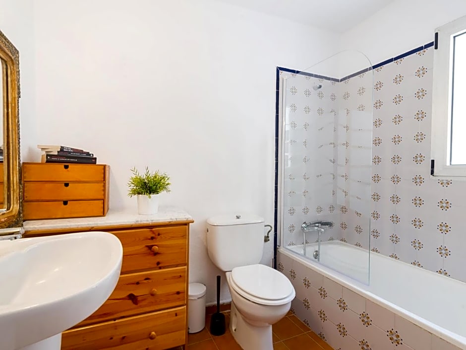 Charming Fisherman's House Sa Tuna Beach