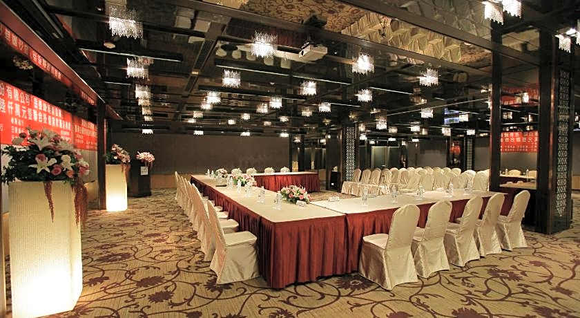 Fullon Hotel Taipei, Central