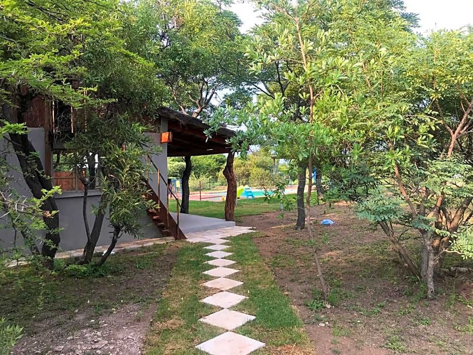 Muqurati Lodge - Dinokeng Game Reserve