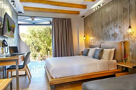 Junior Suite with Private Pool