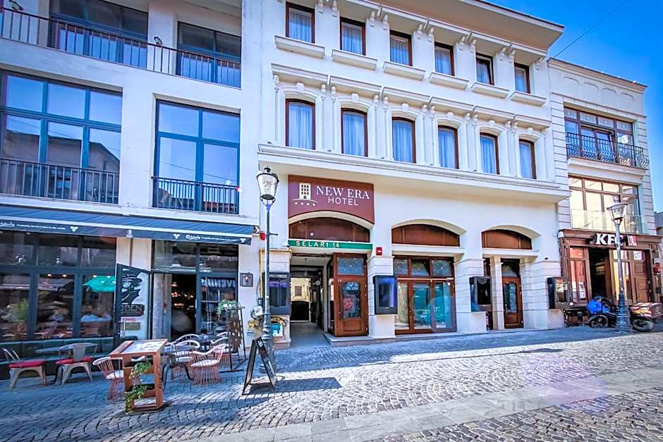 New Era Hotel Old Town - Covered paid parking within 10 minutes walk