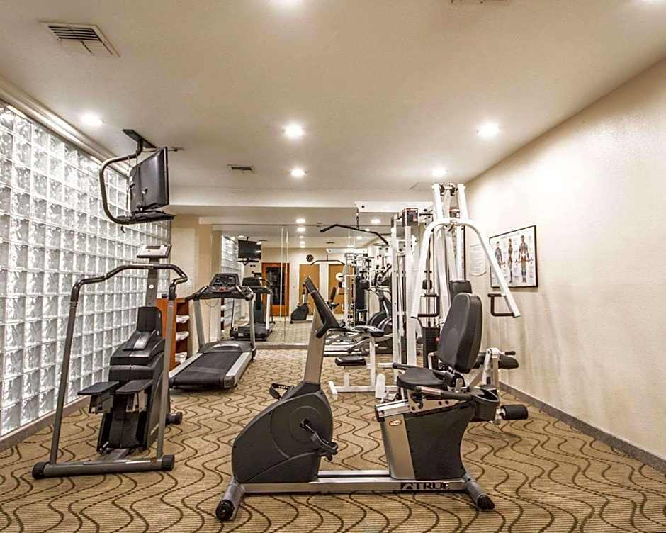 Comfort Inn & Suites Oakland