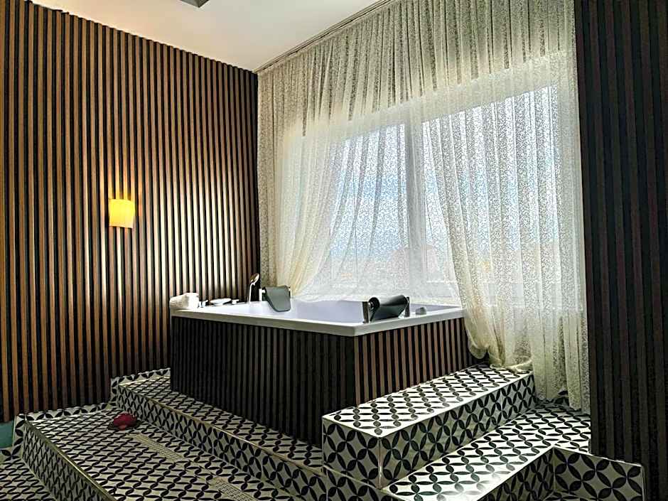 City One Hotel