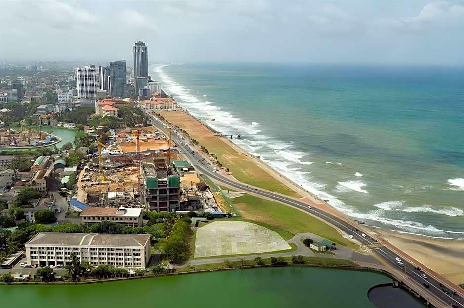 Port View City Hotel