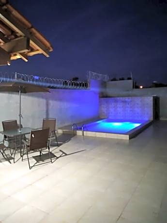 casa na praia com piscina em itanhaem