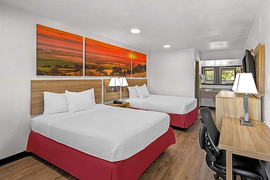 Days Inn by Wyndham Independence