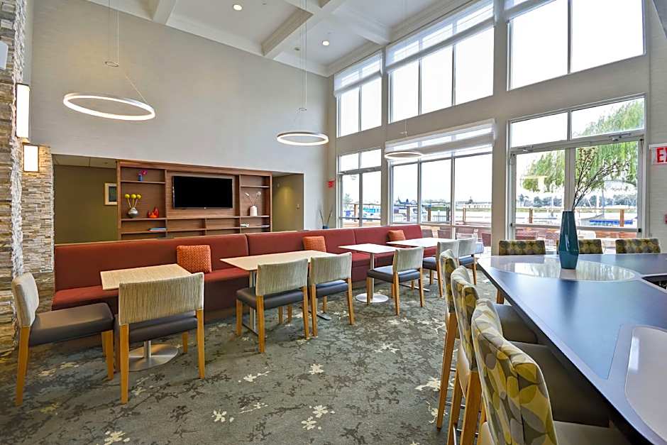 Homewood Suites By Hilton Oakland-Waterfront