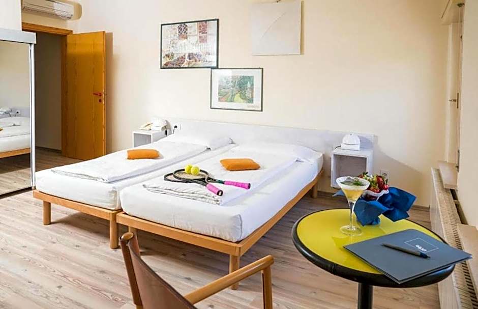 Club Hotel Olivi - Tennis Center