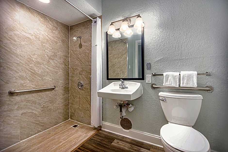 Baymont by Wyndham Grand Haven