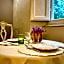 Villa La Dogana B&B di Charme - Historic Villa with a beautiful garden - private parking
