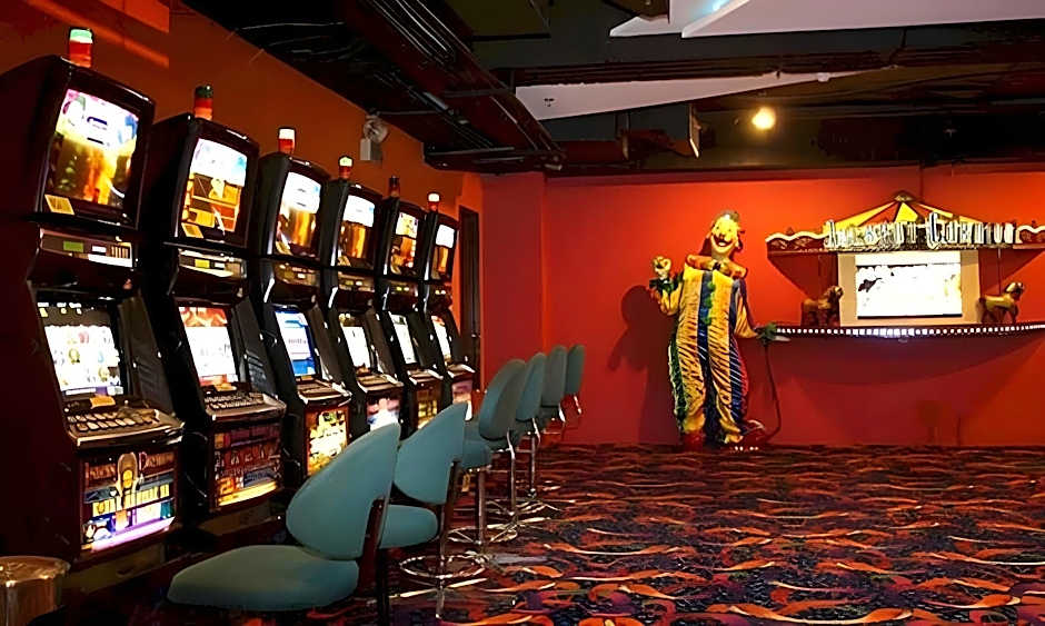 Paseo Premiere Hotel