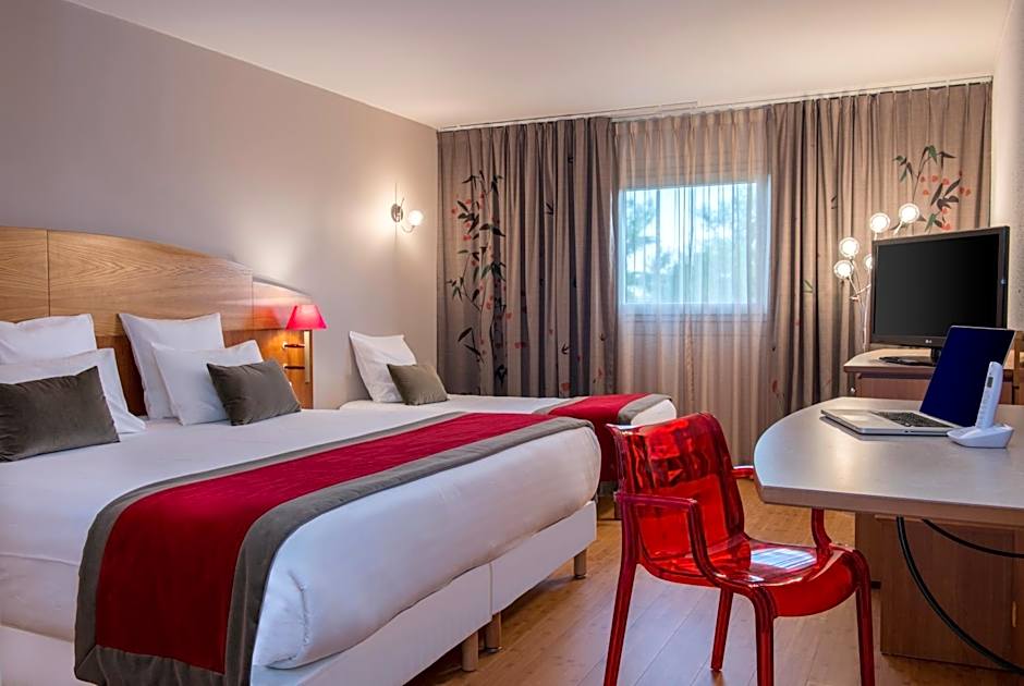 HÔTEL C SUITES chambres spacieuses