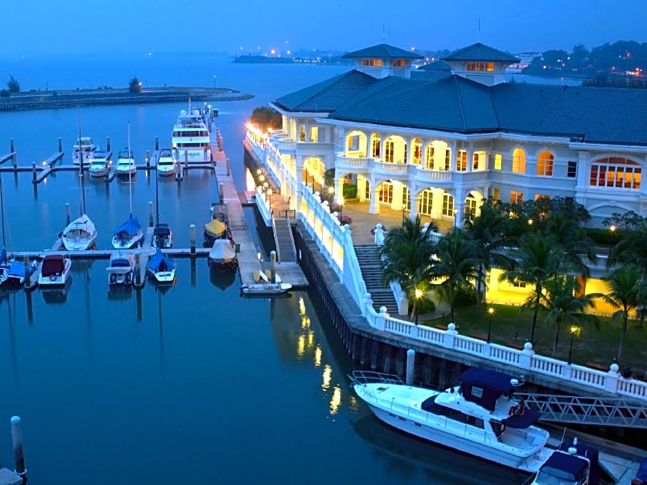 Avillion Admiral Cove Hotel