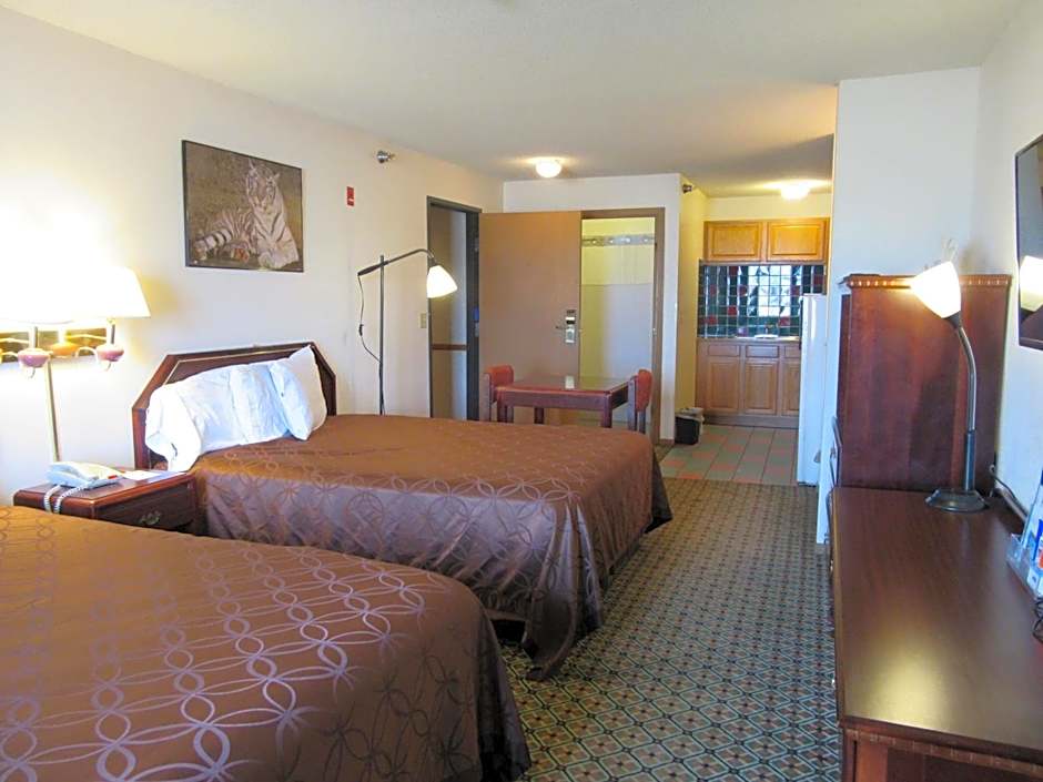 Howard Johnson by Wyndham Wichita Airport