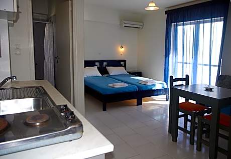 Studio with Side Sea View (2 Adults)