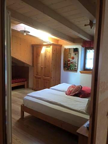 Photo 1 of 5 of Triple Room with Private Bathroom