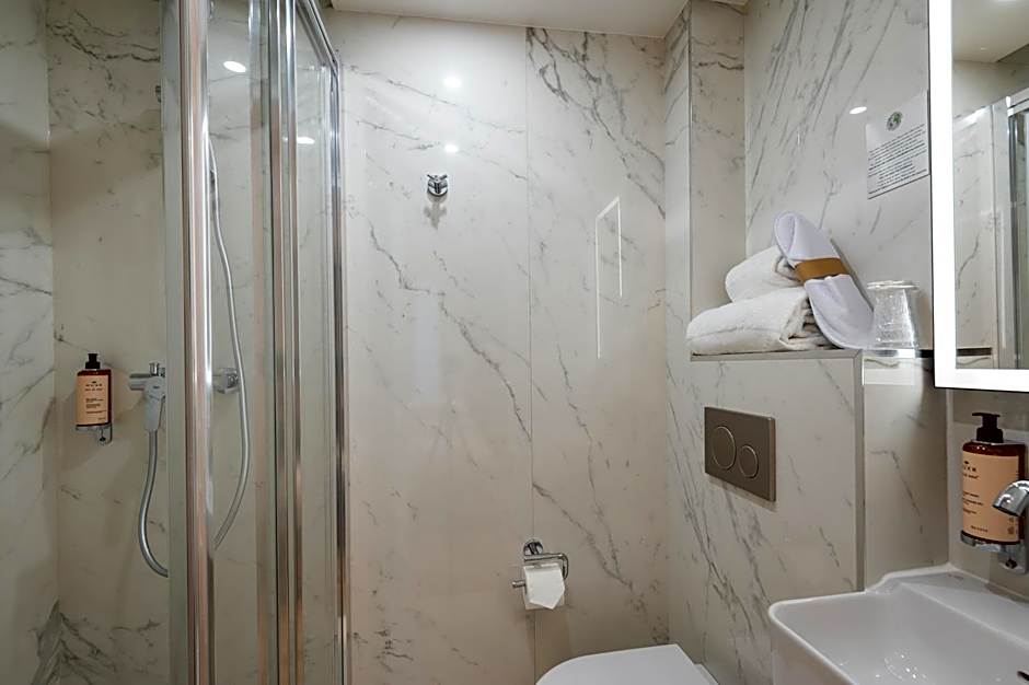 HOTEL AU COEUR DE REPUBLIQUE