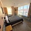 City Hotel