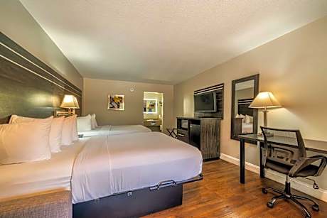 Queen Room with Two Queen Beds - Non-Smoking