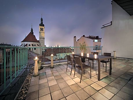 Executive Junior Suite with Prague Castle View Terrace