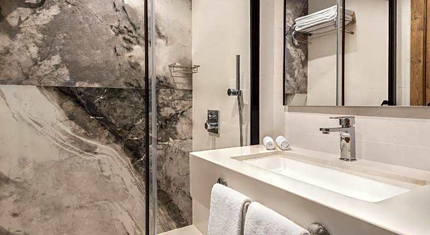 Ramada Plaza By Wyndham Batman