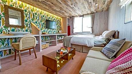 Palm Springs Miyakojima Resort