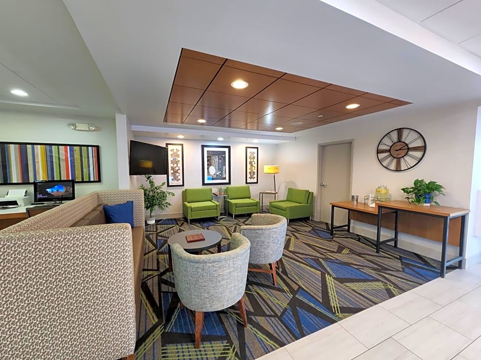 Holiday Inn Express Hotel & Suites Rochester