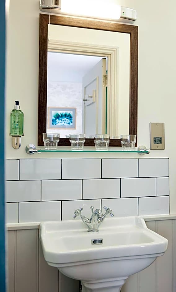 The Kings Head Wroxham by Greene King Inns