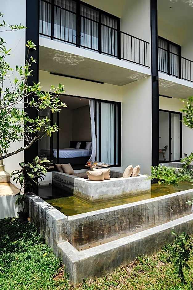Shanti-Retreat Hotel