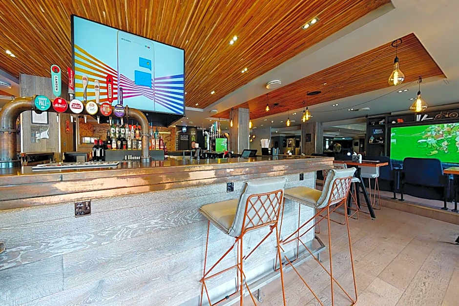 Village Hotel Leeds North