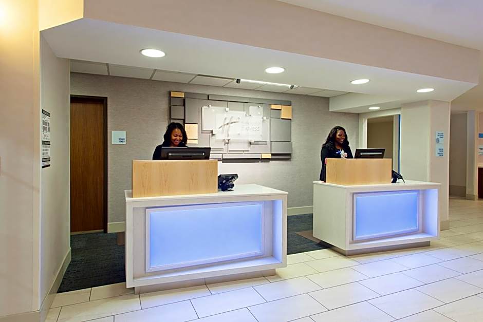 Holiday Inn Express Oakland Airport By IHG