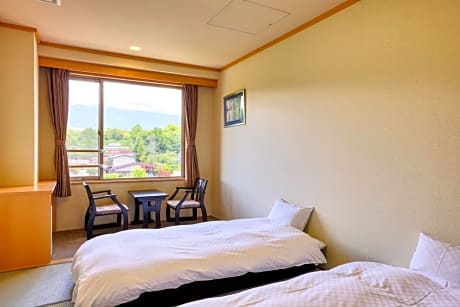 Japanese Style Room with Private Bathroom with Mountain View