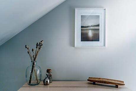 Apartment with Garden View