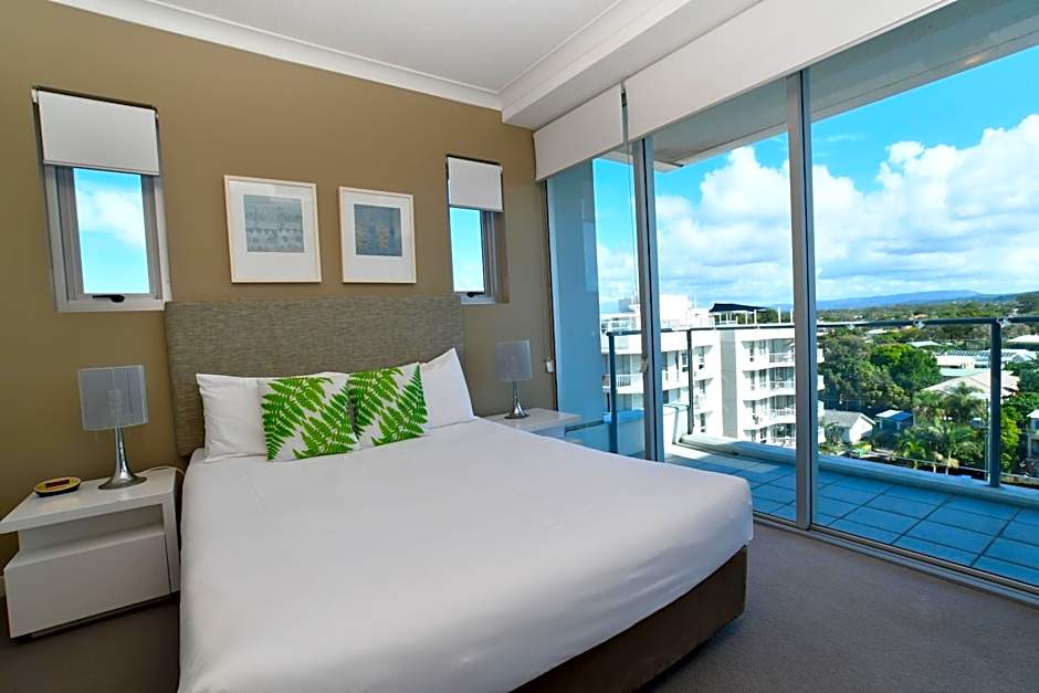 Silvershore Apartments on the Broadwater