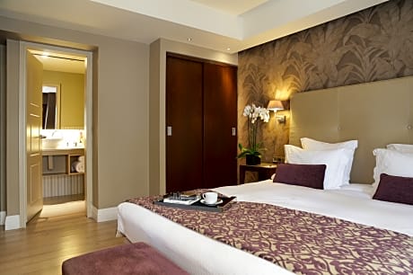 Double Deluxe Room