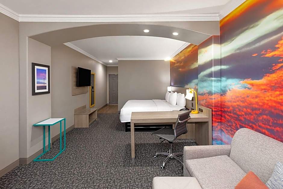 La Quinta Inn & Suites by Wyndham Oklahoma City - Moore