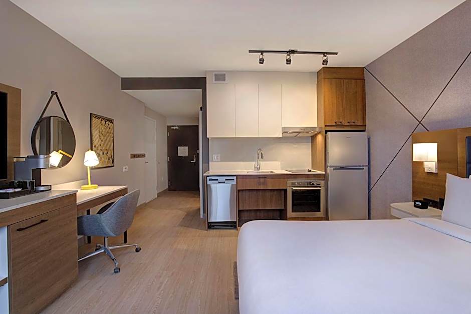 Hampton Inn By Hilton Montreal Downtown, Qc