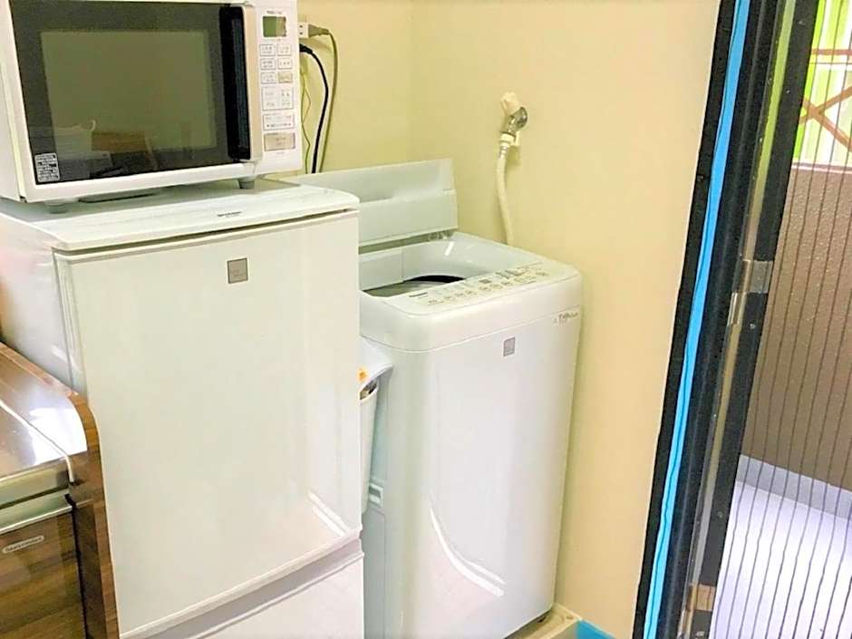 Yenn's Marina Inn Zamami Condominium