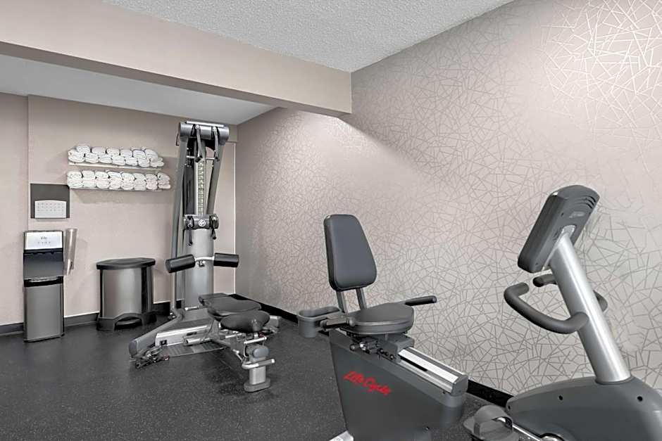 Country Inn & Suites by Radisson, Coon Rapids, MN