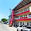 RedDoorz Syariah near T1 Juanda Airport 2
