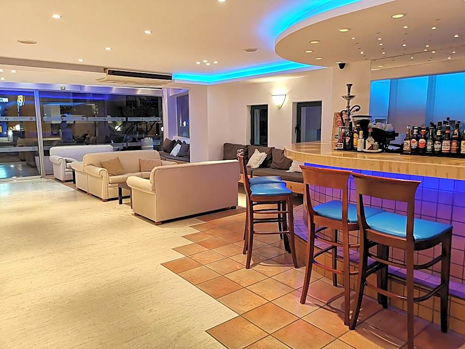 Elmi Suites Beach Hotel