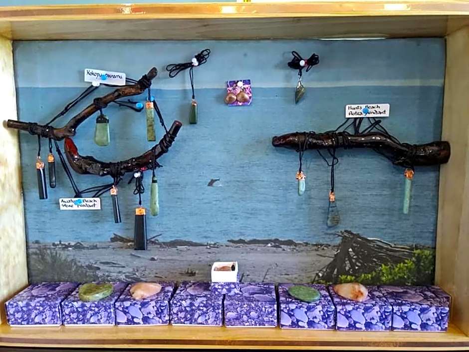 Awatuna Sunset Lodge