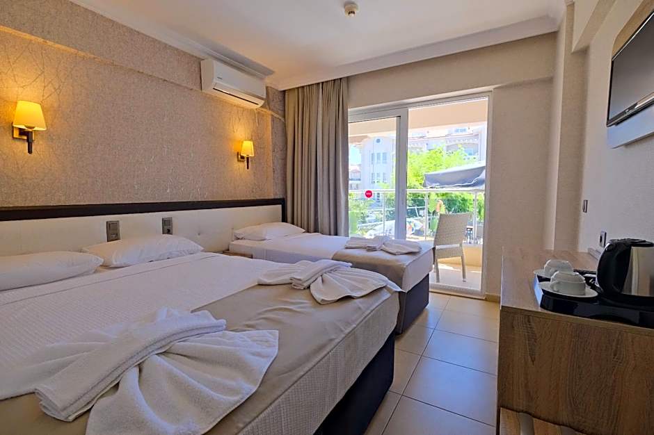 MONİ HOTEL