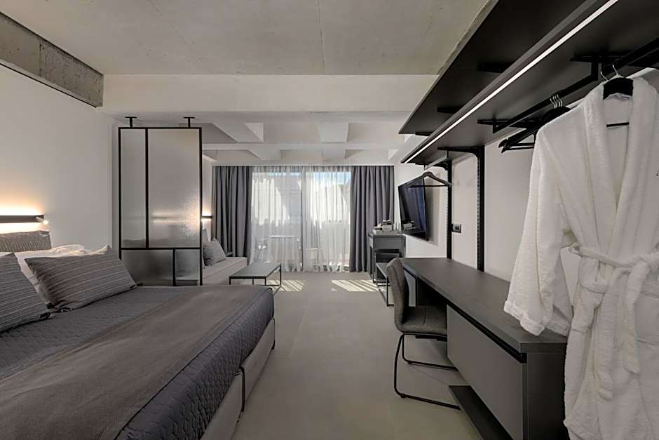 Essence Suites Downtown Suites - Adults Only