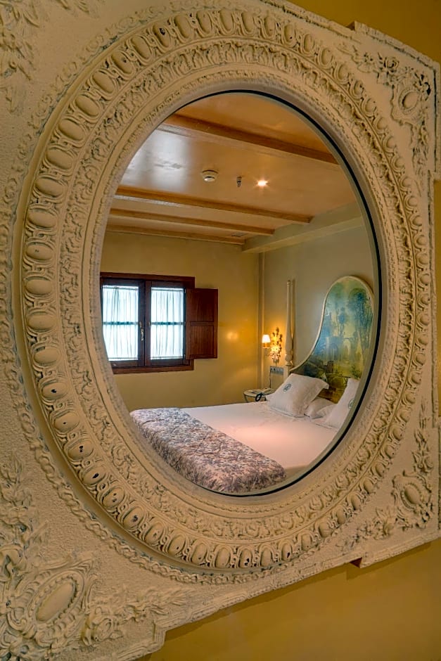 Photo 1 of 11 of Twin Room