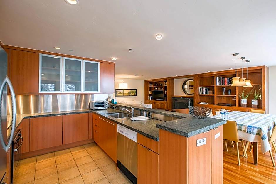 Northwood's Ski-In Ski-Out by Vail Realty