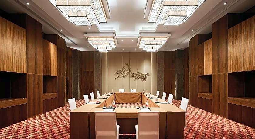 HUALUXE Ningbo Harbor City By IHG
